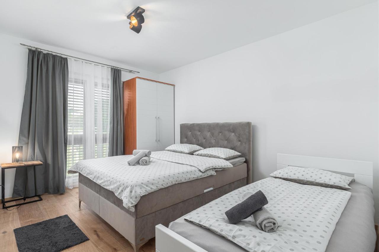 Apartment Massa 200 M To The *