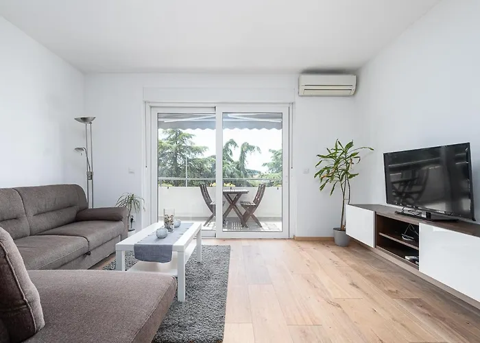Massa Apartment 200 M To The See
